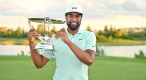 TonyFinauTrophy-1694kk